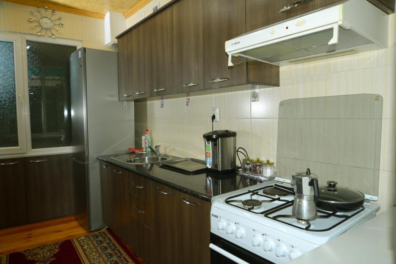 Astoria B&B Osh Bagian luar foto