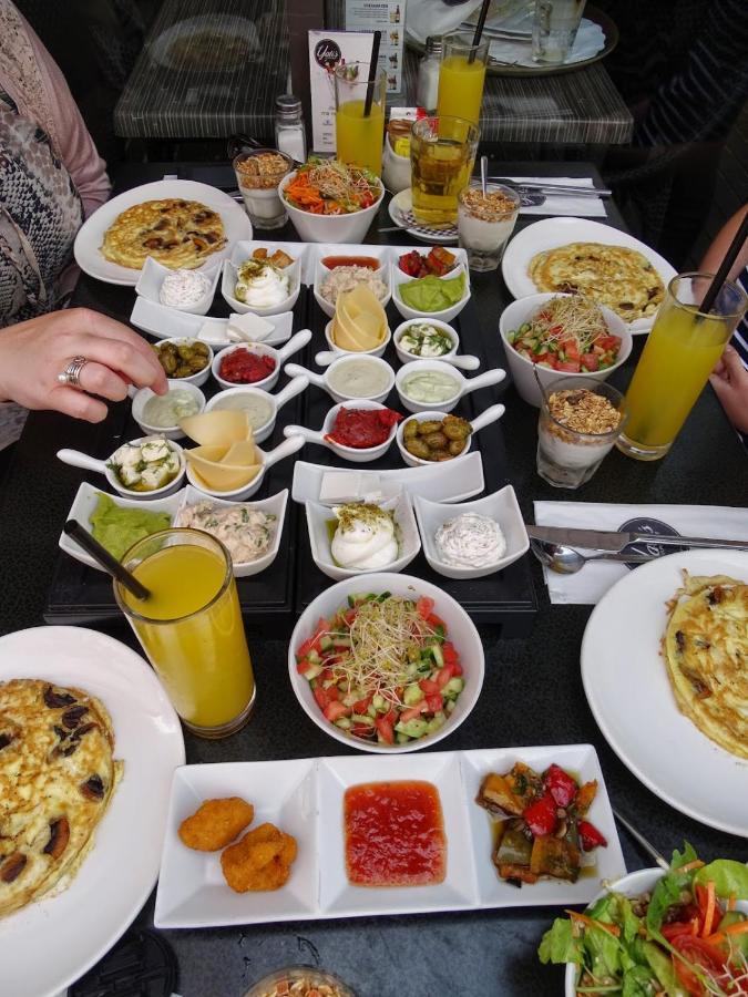 Astoria B&B Osh Bagian luar foto