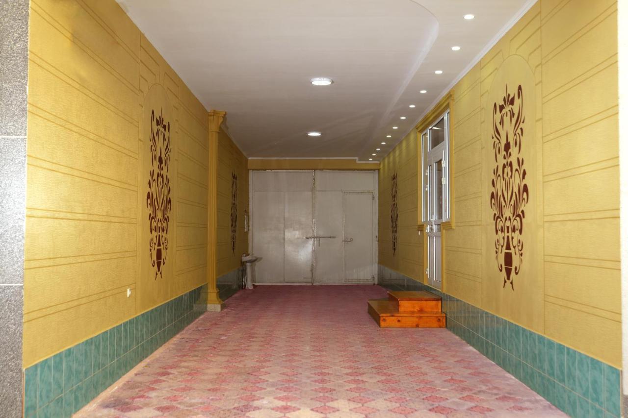 Astoria B&B Osh Bagian luar foto