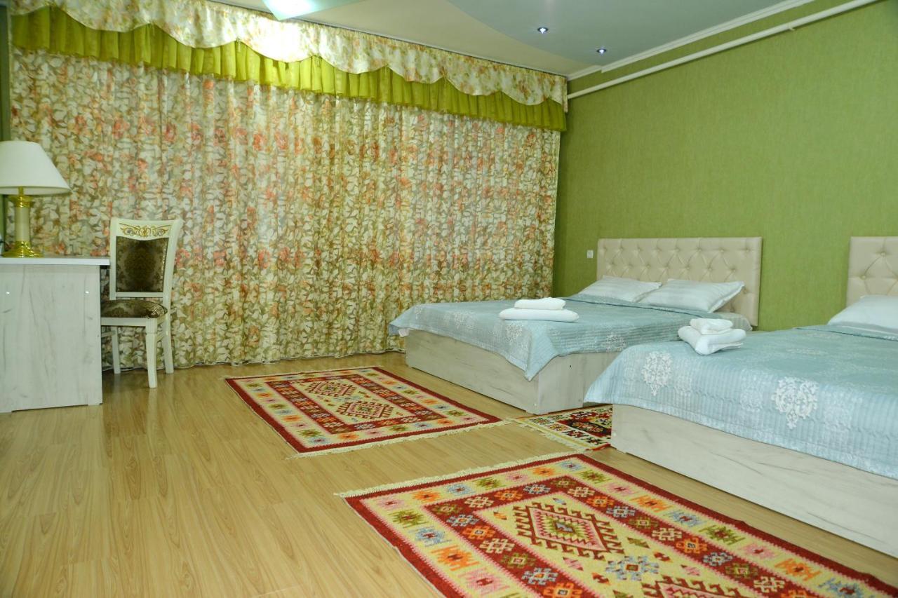 Astoria B&B Osh Bagian luar foto