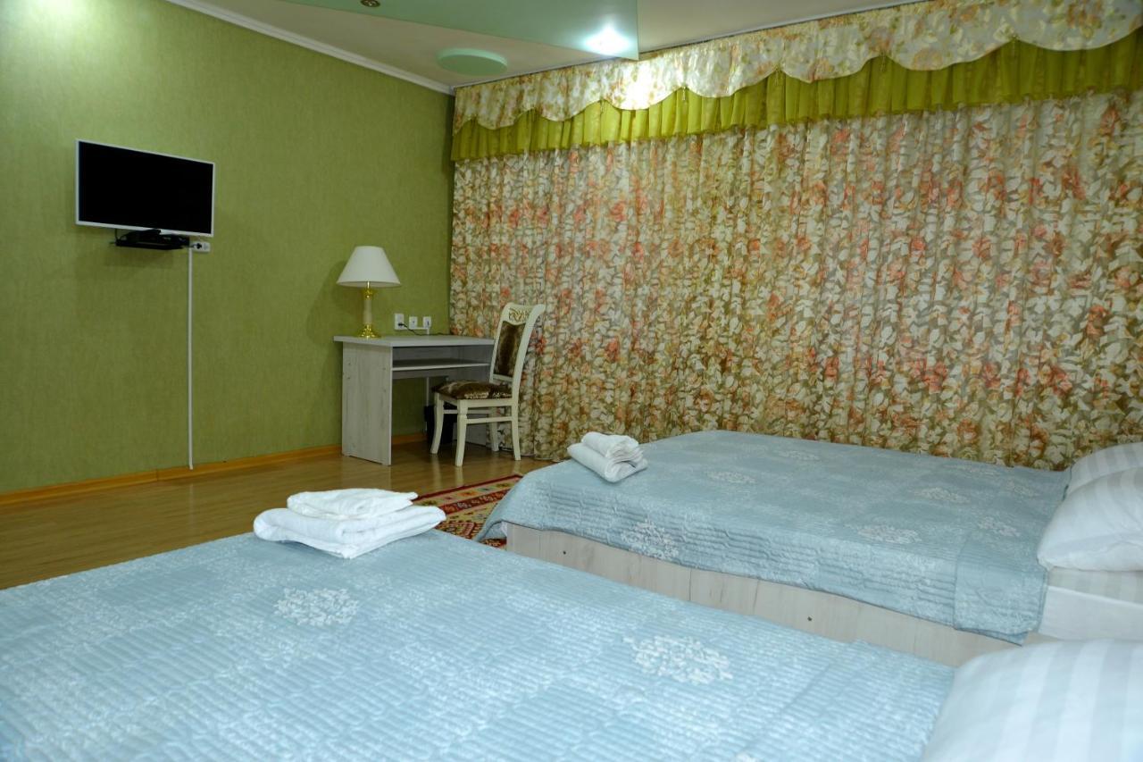 Astoria B&B Osh Bagian luar foto